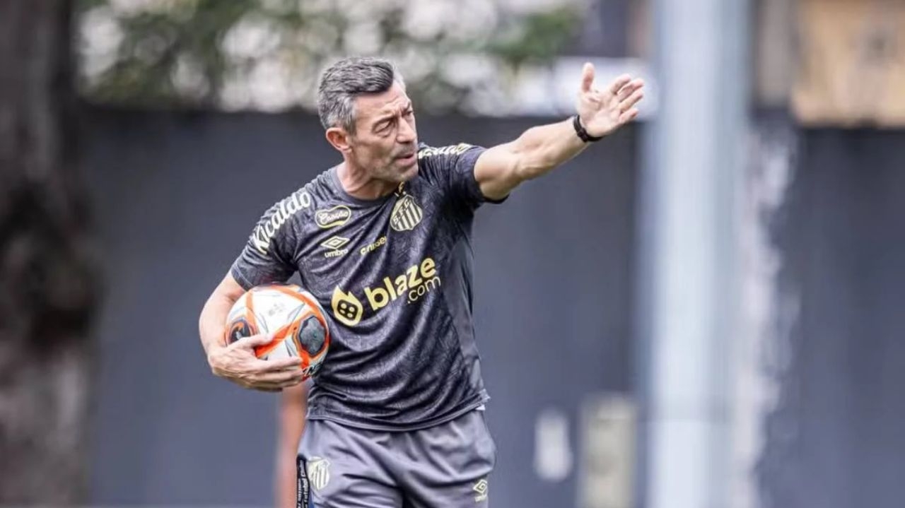 Pedro Caixinha tem duvidas para escalar os 11 iniciais do Santos no Brasileirão
