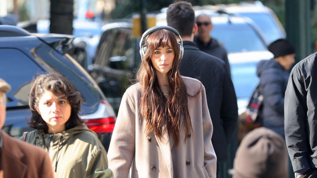 Com Anne Hathaway e Dakota Johnson, “Verity” ganha data de estreia nos cinemas