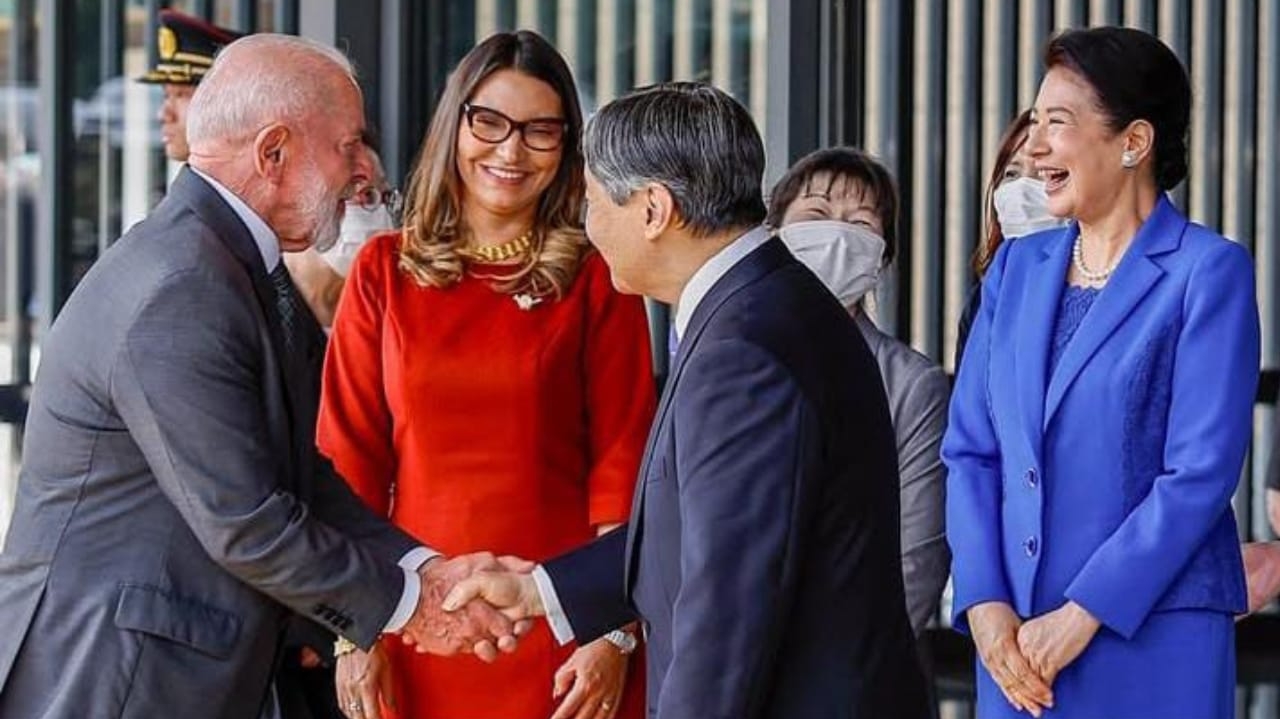 Lula tem encontro diplomático com imperador  do Japão em Tóquio