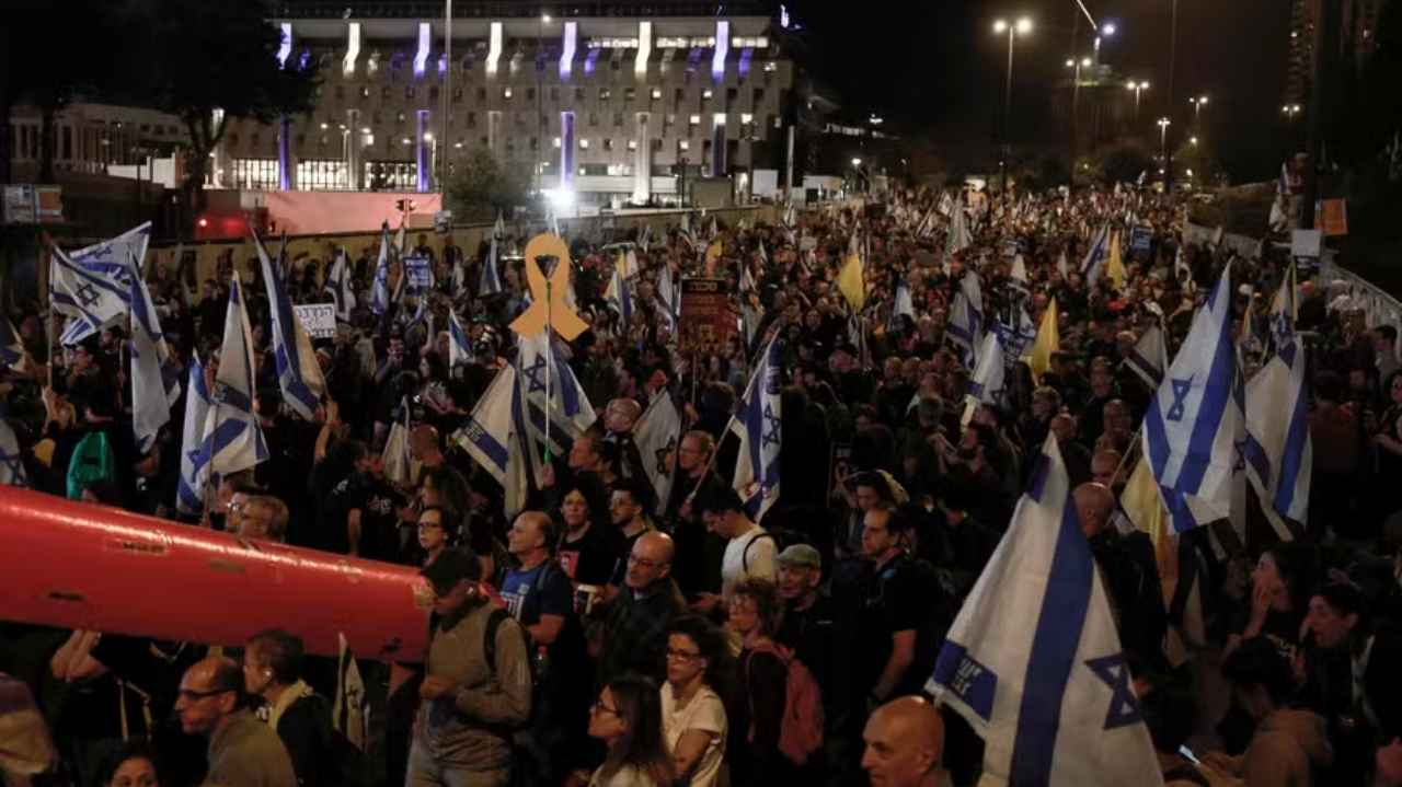 Parlamento de Israel aprova lei que aumentará o controle político sobre o sistema judiciário