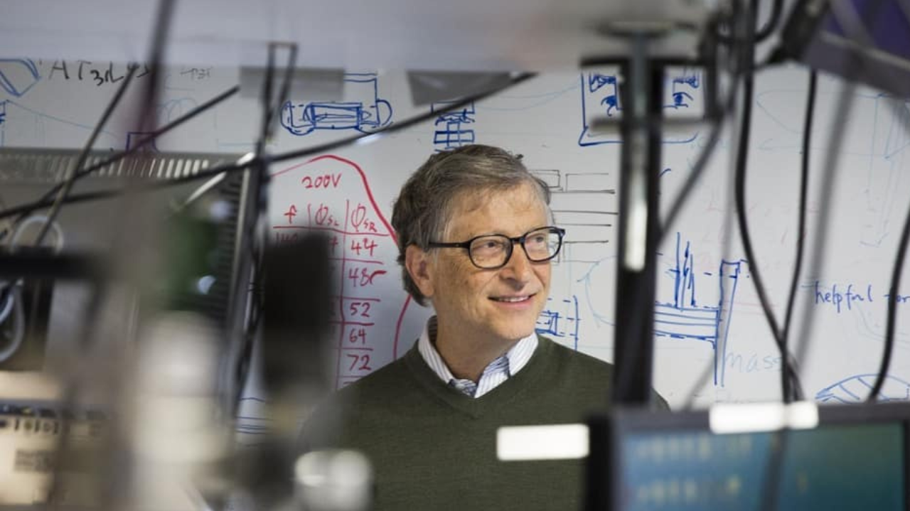 Fundador da Microsoft afirma que IA substituirá médicos em breve