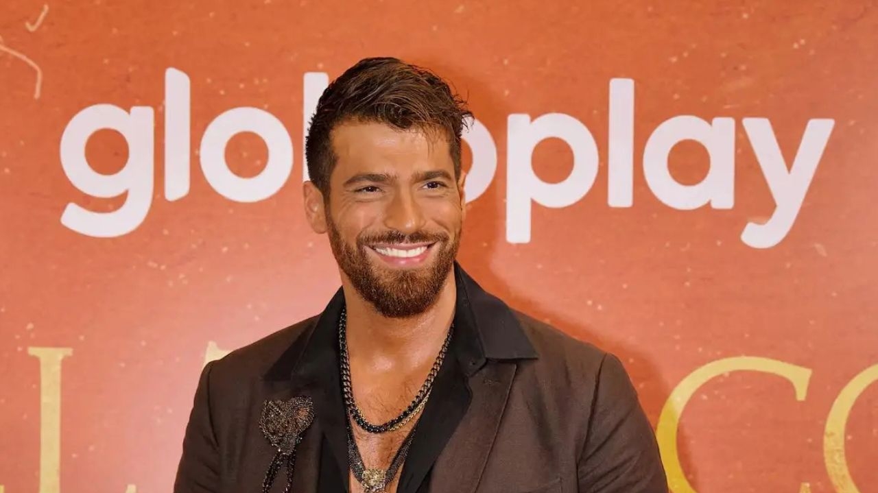 Can Yaman fala sobre bastidores da fama e sua luta por privacidade