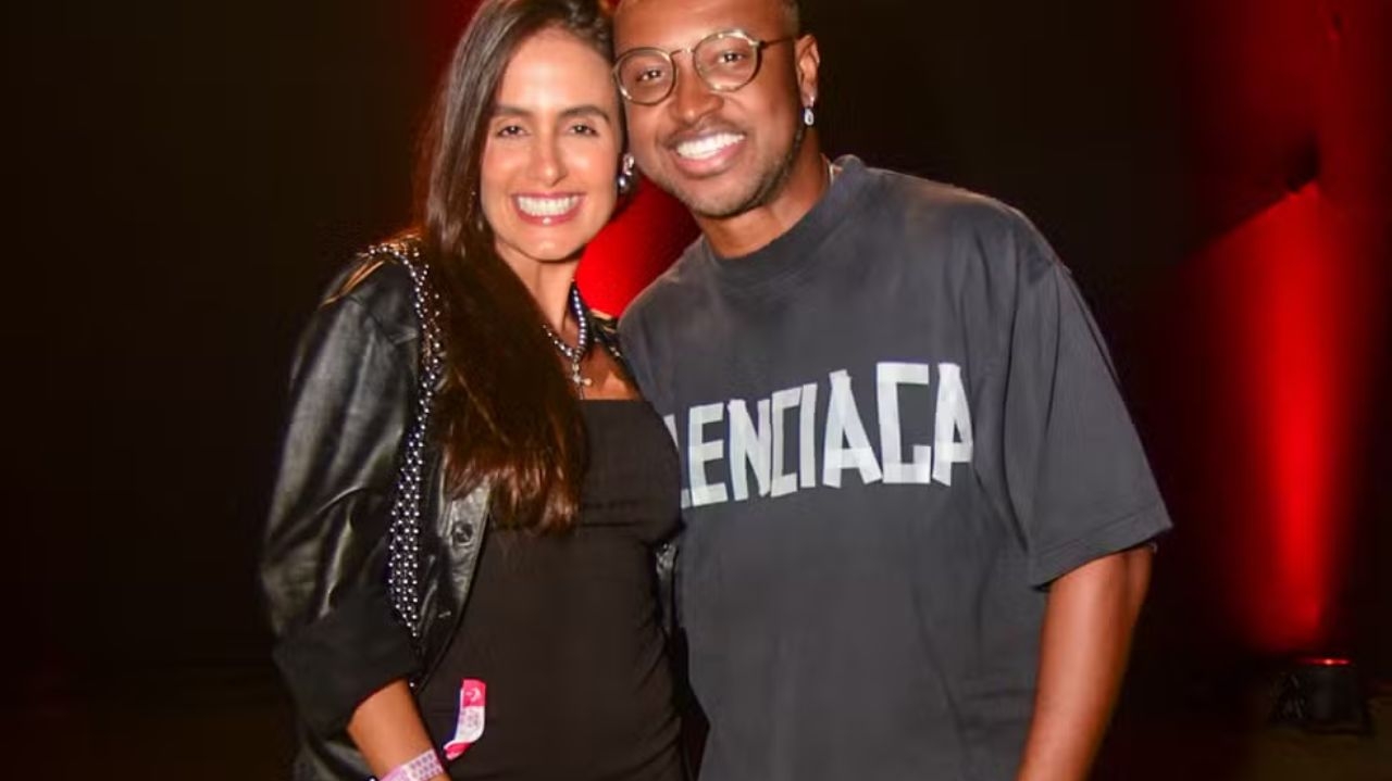 Carol Peixinho e Thiaguinho curtem último dia do Lollapalooza