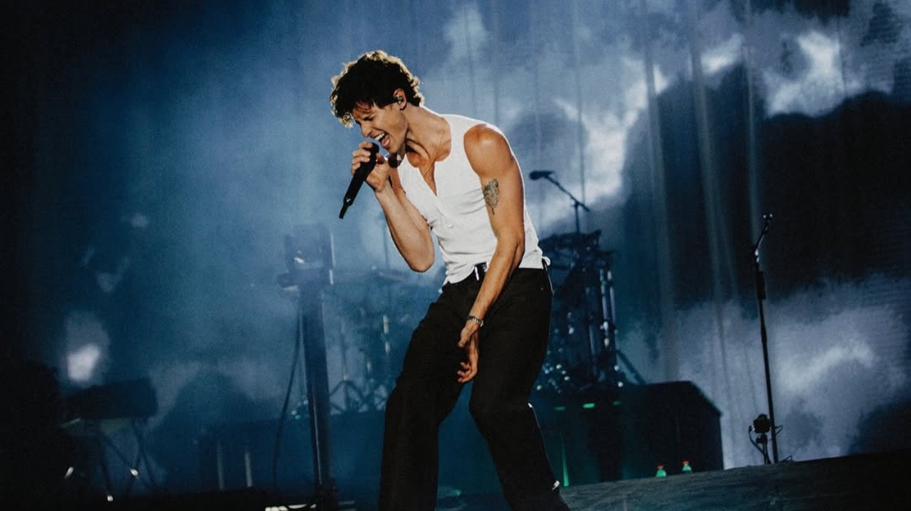 Após Lollapalooza, Shawn Mendes e Bruna Marquezine são vistos em after secreto