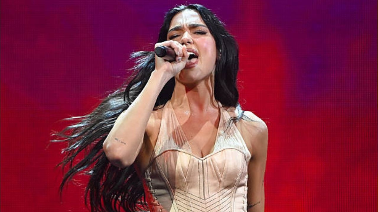 Dua Lipa anuncia shows em novembro no Brasil