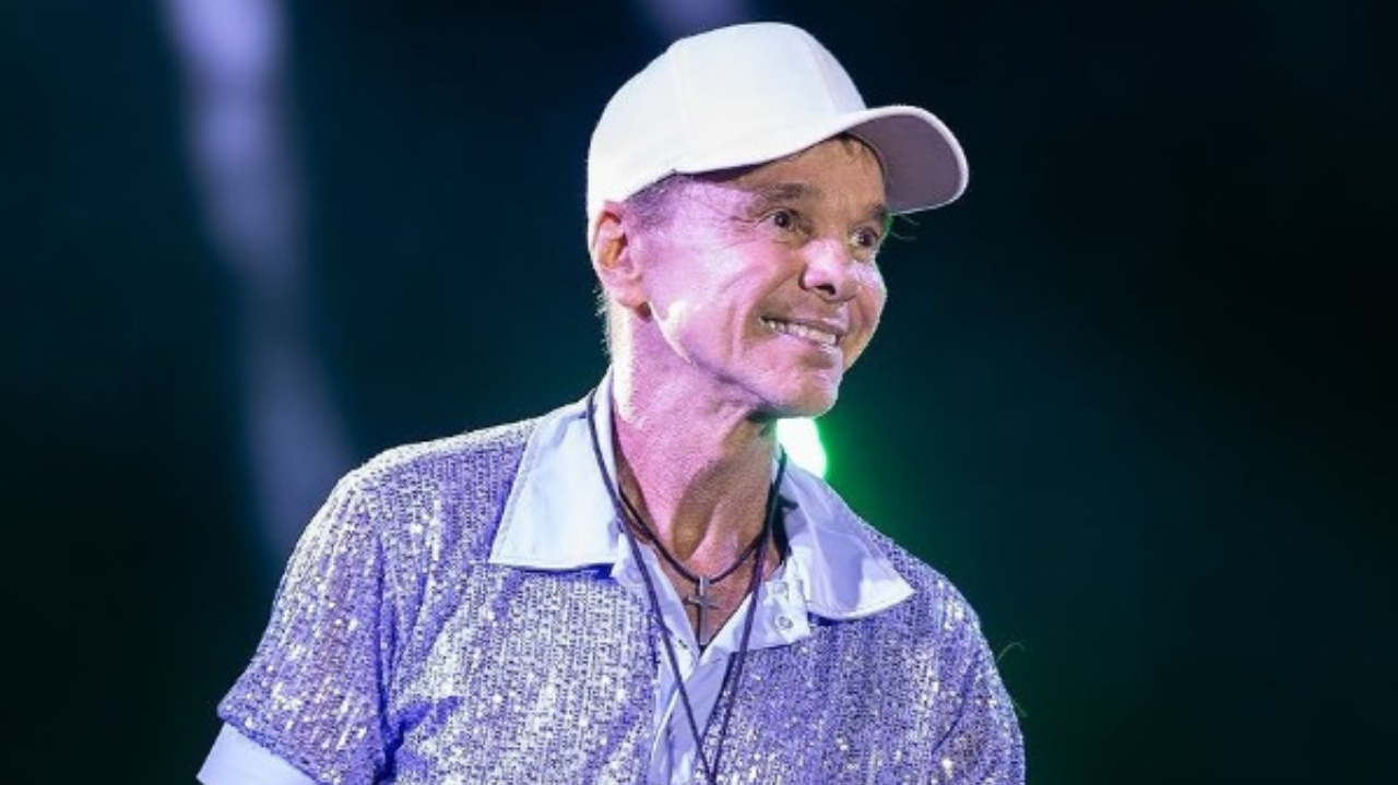 Em tratamento contra um câncer  Netinho tranquiliza os fãs