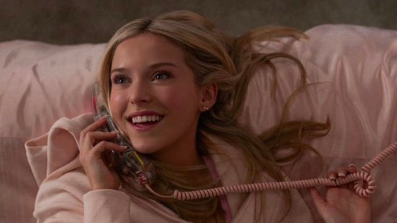 Reese Witherspoon divulga imagem de gravação da série pré-sequência de “Legalmente Loira”