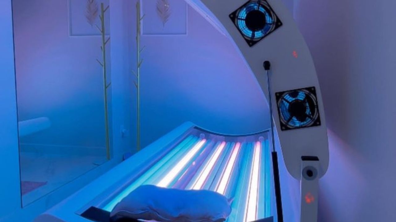 Lâmpadas fluorescentes usadas para bronzeamento artificial são proibidas pela Anvisa