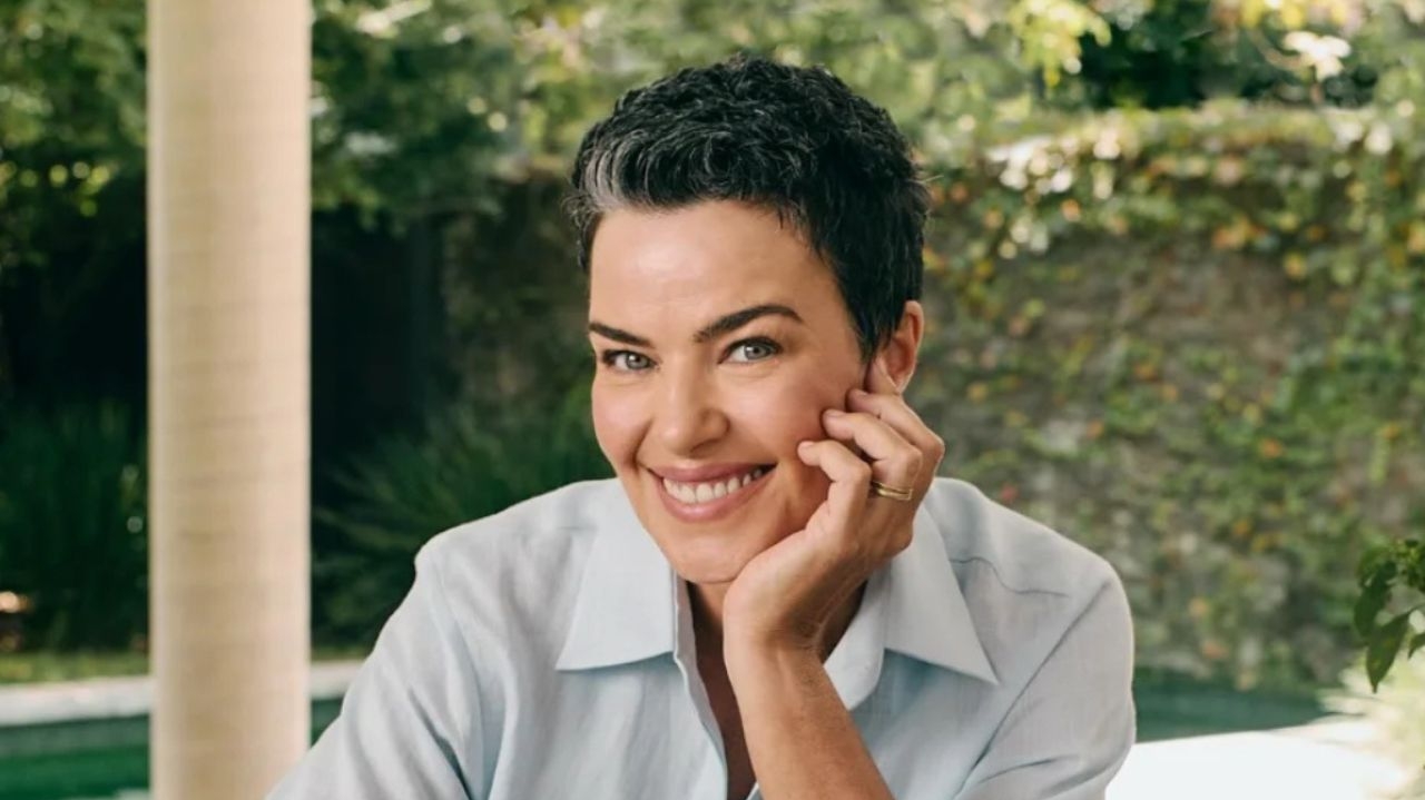 Ana Paula Arósio reaparece como estrela de campanha em um novo trabalho