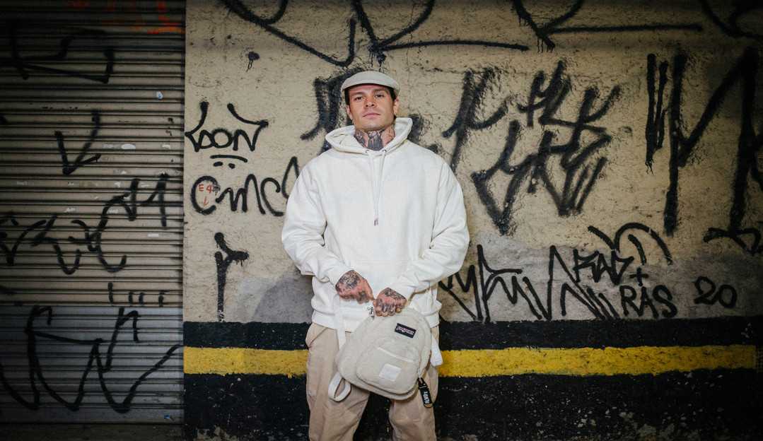 Hollywoodogz e JanSport anunciam collab de mochilas e pochetes exclusivas