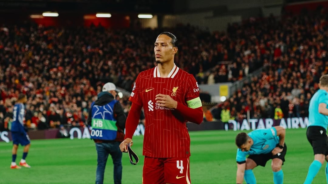 Liverpool avança para renovar com Van Dijk