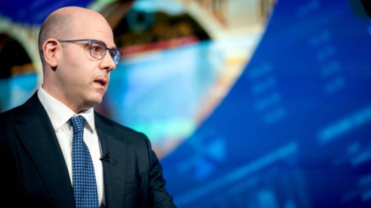 Stephen Miran incentiva negociações de países taxados junto à Casa Branca