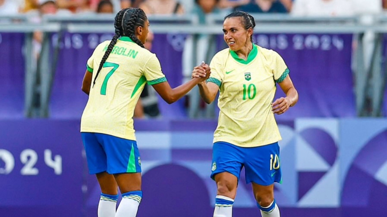 Seleção feminina de futebol vence os EUA e Marta faz críticas a imprensa
