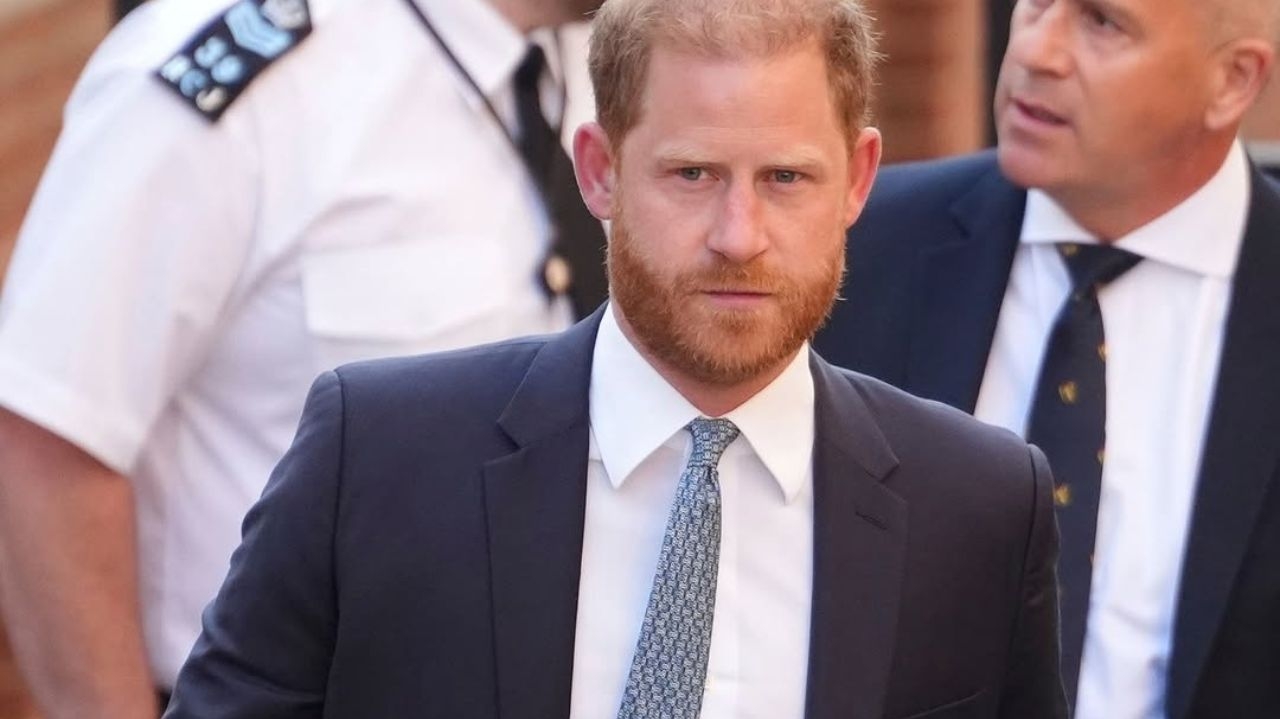 Príncipe Harry visita soldados feridos na Ucrânia