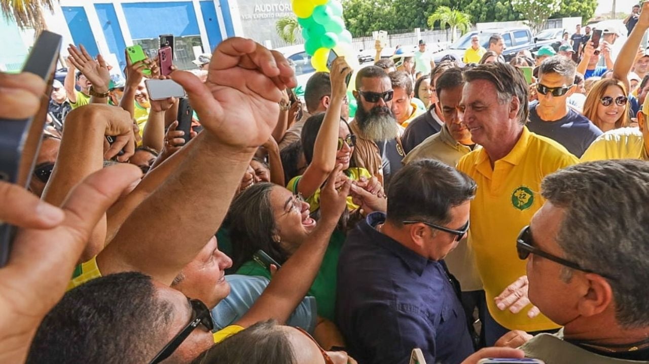 Bolsonaro sofre mal-estar no Rio Grande do Norte e é levado de helicóptero a Natal