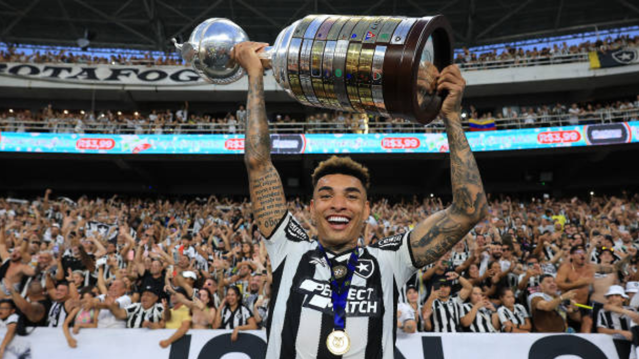 Igor Jesus tem dificuldades em início de Paiva no Botafogo