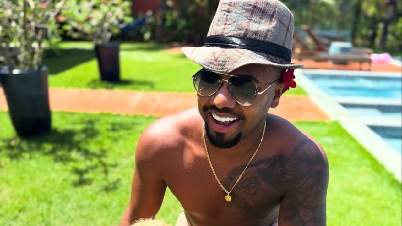 Ex-BBB Davi Brito ressurge nas redes sociais após chorar por término com dentista