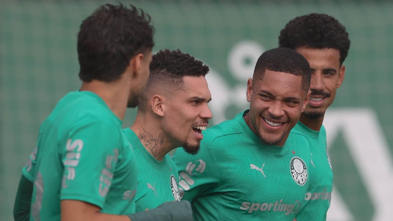 Palmeiras aumenta o leque de opções de ataque com dupla mais cara da história do clube