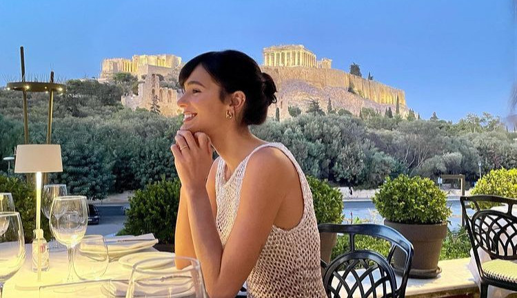 Bruna Marquezine curte viagem na Grécia