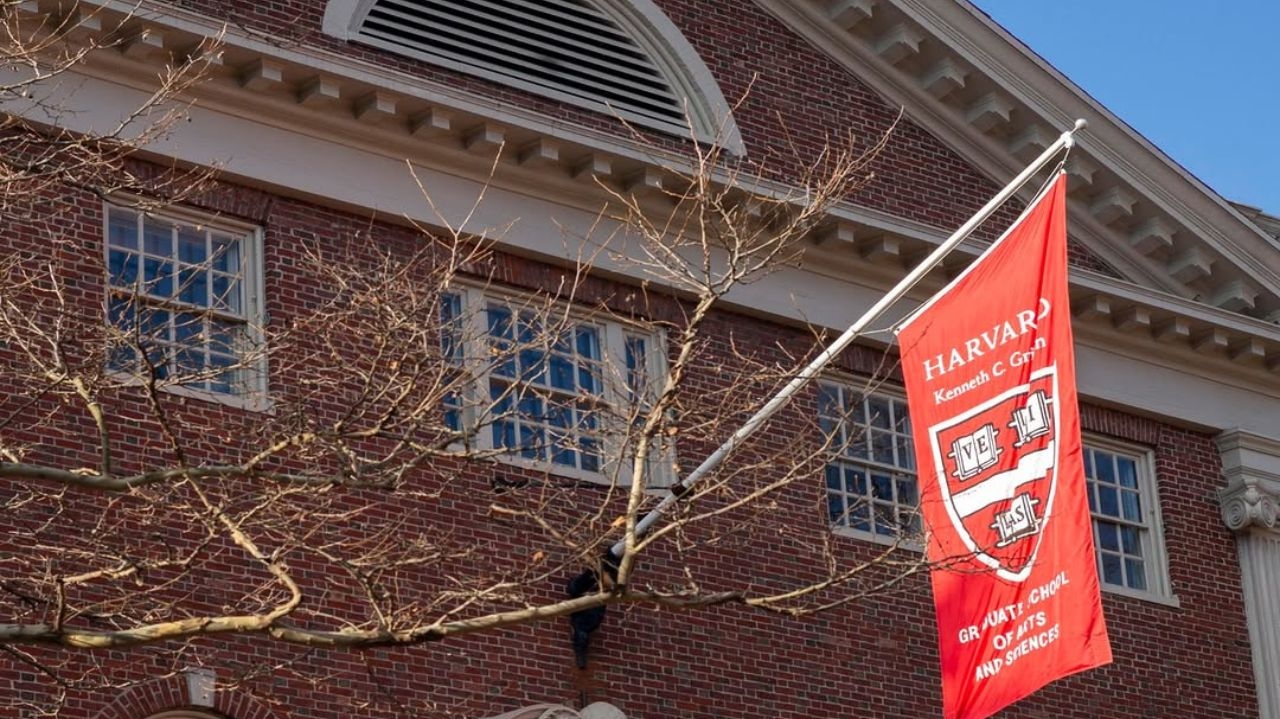 Harvard pode perder direito de matricular estudantes internacionais, diz governo Trump