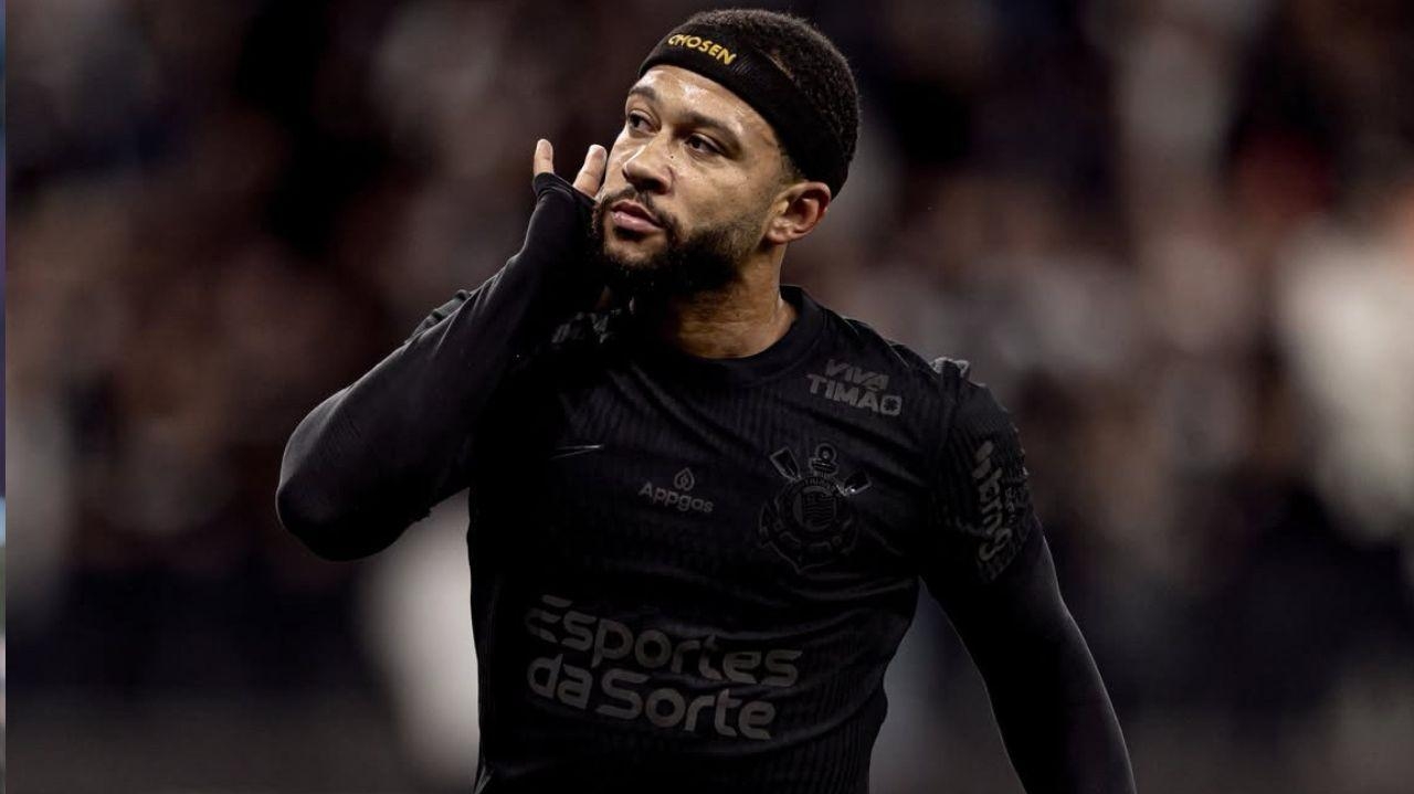 Ex-jogadores do Corinthians criticam atitude de Depay após derrota para o Fluminense