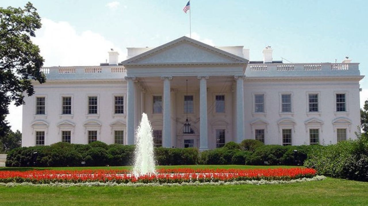 Casa Branca afirma que coronavírus vazou de laboratório chinês