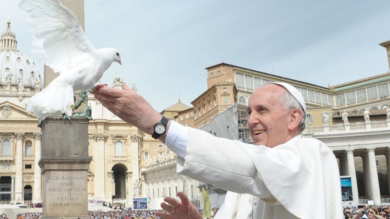 Morre Papa Francisco aos 88 anos no Vaticano