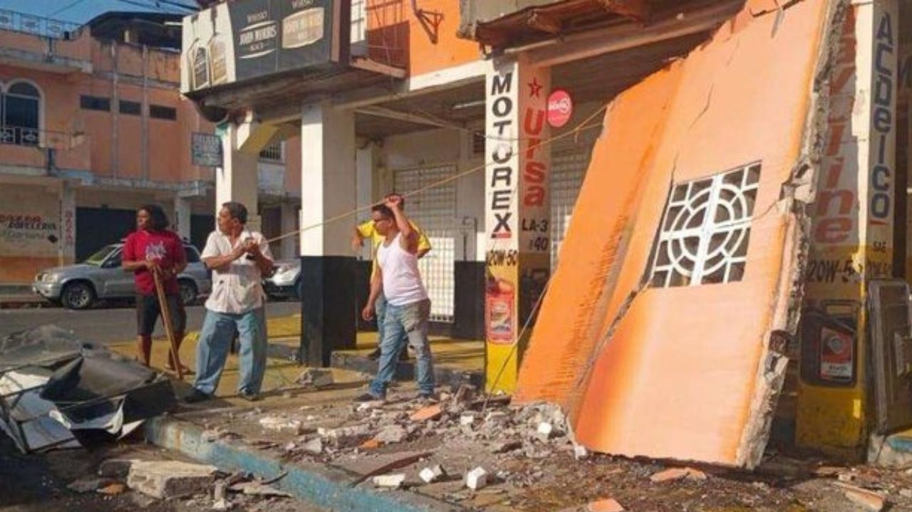 Terremoto de magnitude 6,3 deixa 20 feridos e danifica construções na costa do Equador