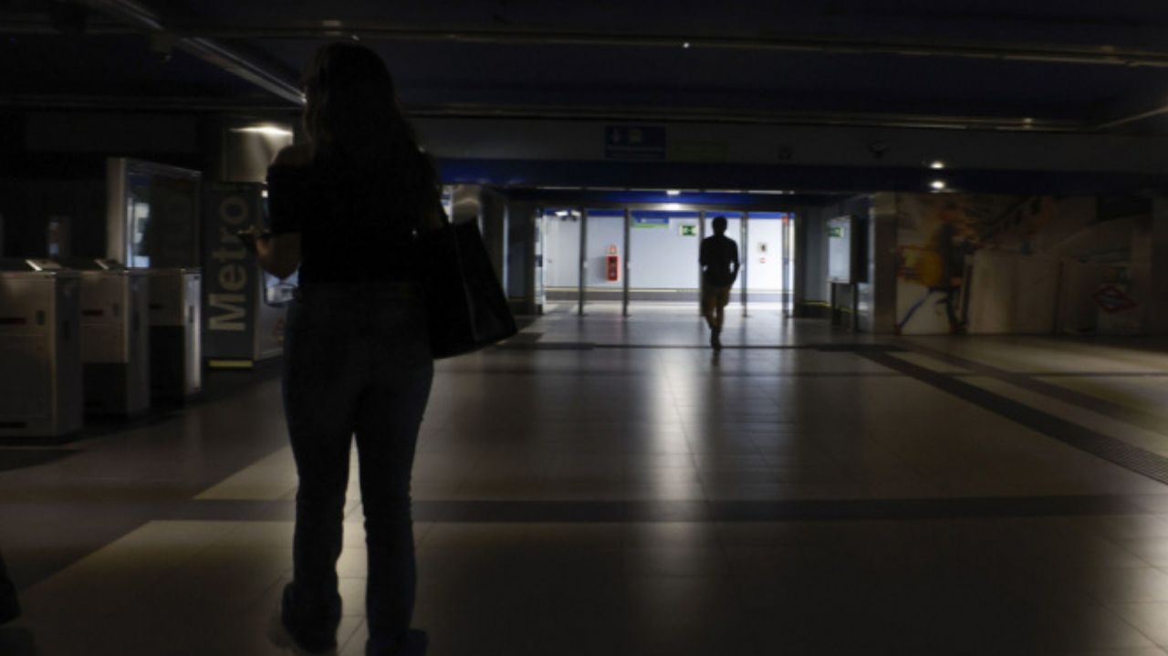 Espanha afirma que 99% do fornecimento de energia elétrica já foi normalizado