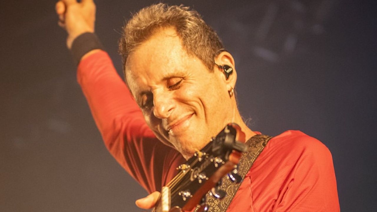 Tony Bellotto tem alta após cirurgia em tumor pancreático