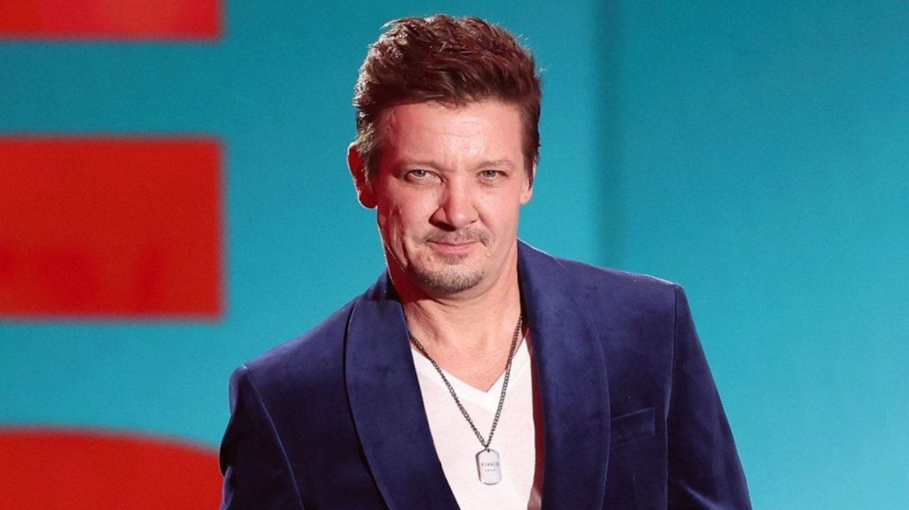 Jeremy Renner recusa retorno à série “Gavião Arqueiro” por salário abaixo do esperado