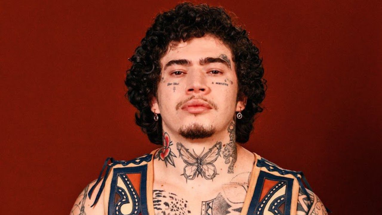 Whindersson Nunes reaparece após internação e fala com fãs sobre saúde mental e relacionamentos