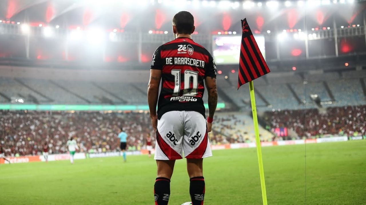 Arrascaeta é escolhido como jogador do mês afastando problemas físicos