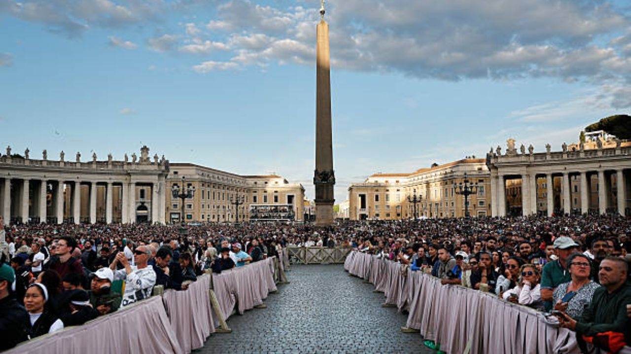 A Sala das Lágrimas: o momento mais íntimo da eleição papal no Vaticano
