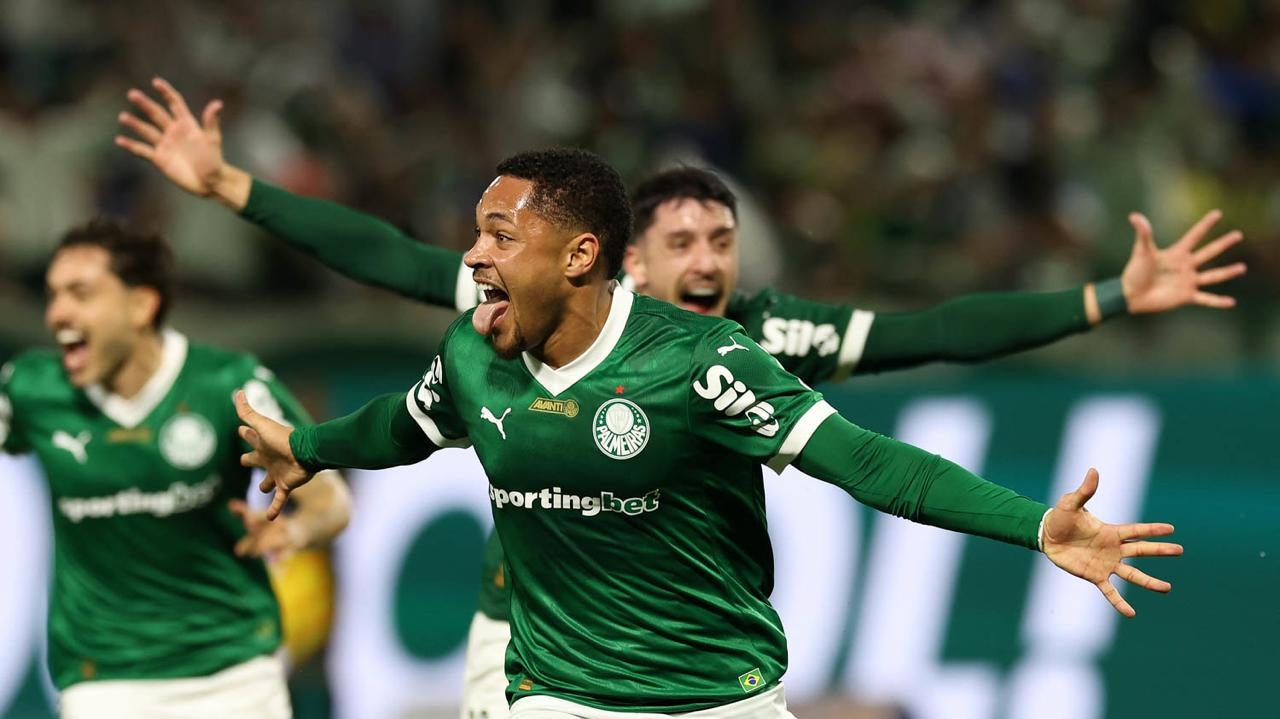 Gol no fim garante vitória do Palmeiras no Choque-Rei