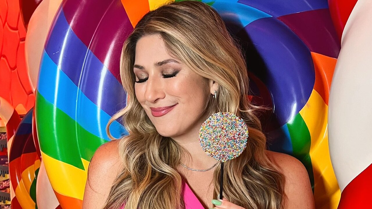 Dani Calabresa se manifesta após ser questionada sobre traição de Adnet