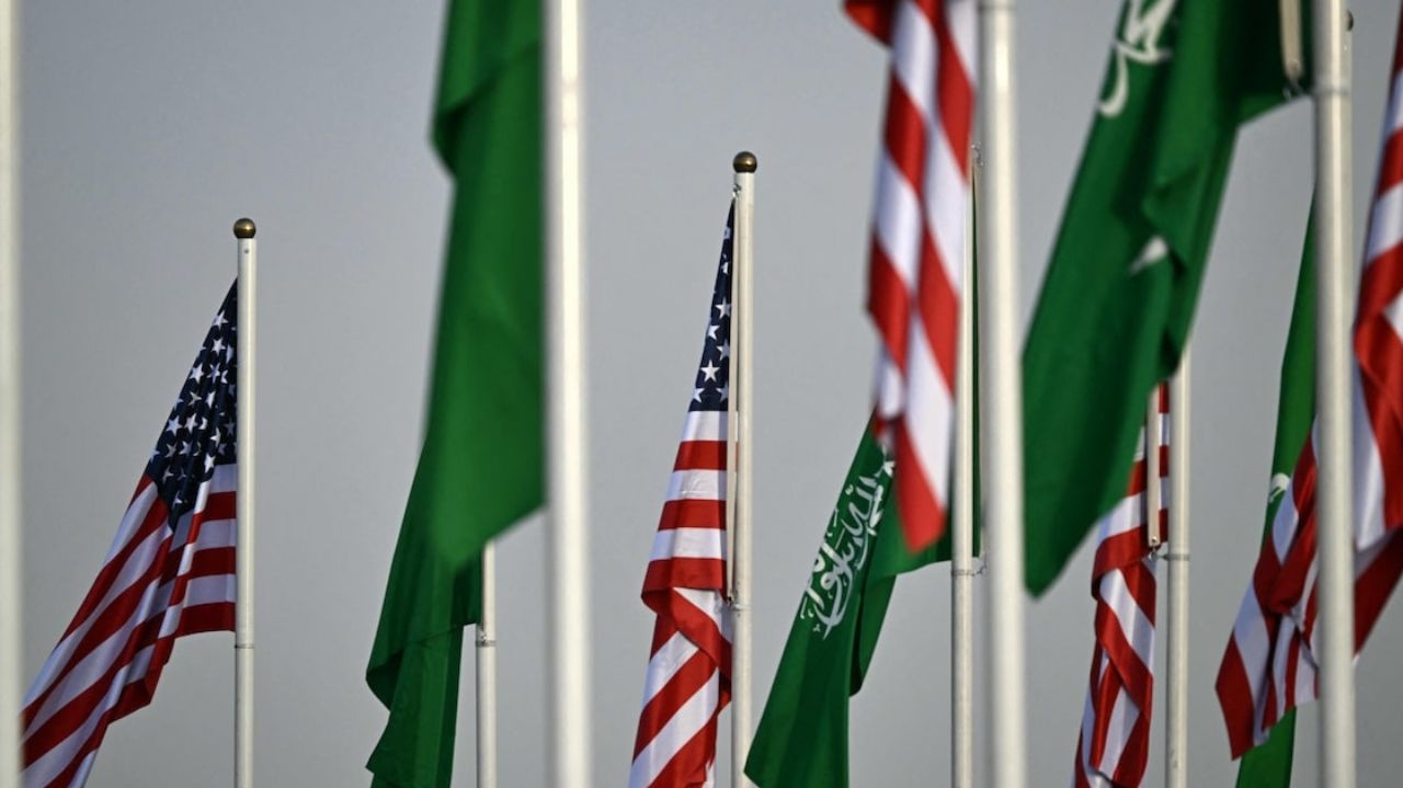 Donald Trump é aguardando em Riade e Arábia Saudita ajusta detalhes da recepção