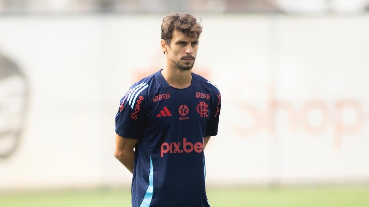 Rodrigo Caio retorna ao Flamengo e integra comissão técnica de Filipe Luís
