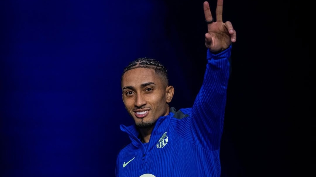 Barcelona busca reforços com o perfil de Raphinha e Yamal, diz Deco