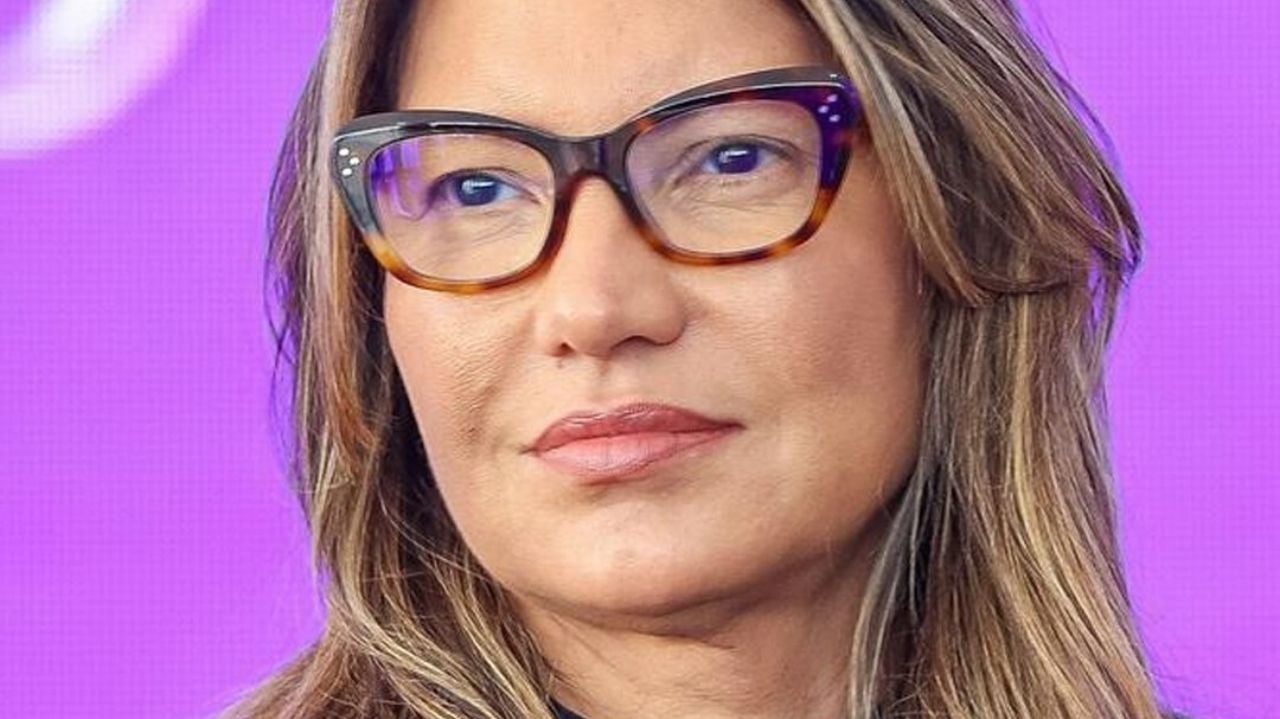 AGU dá 24 horas para redes sociais removerem fake news sobre Janja