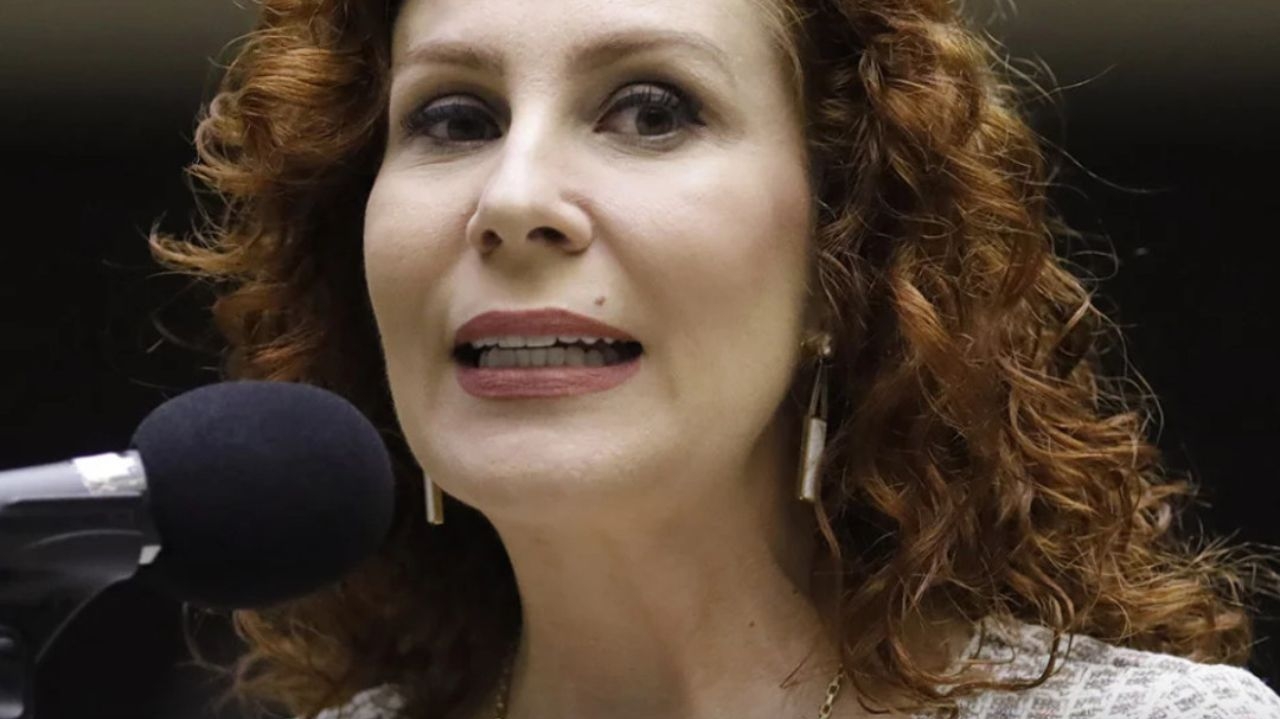 Carla Zambelli é condenada a 10 anos pelo STF