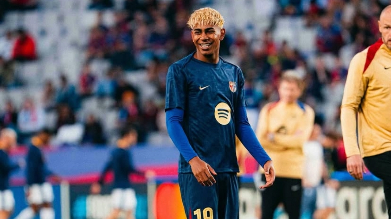 Jovem talento do Barcelona é considerado melhor do mundo por meio-campista do Chelsea