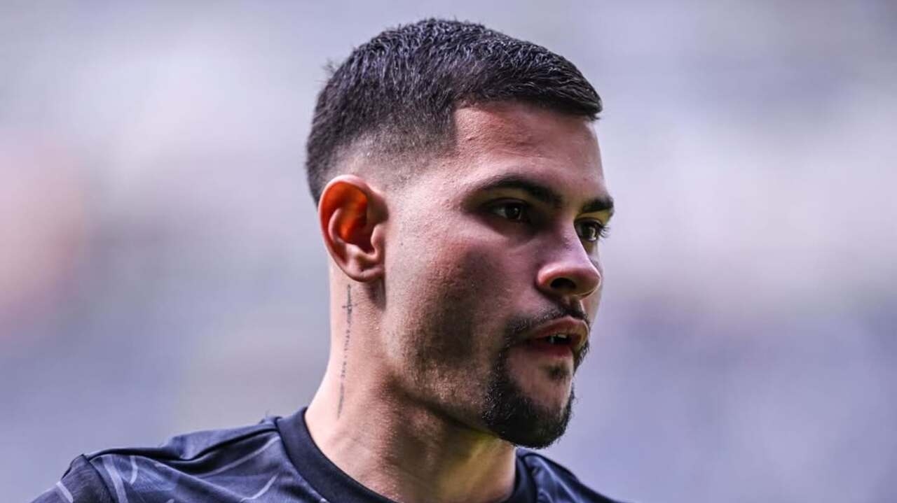 Bruno Guimarães é alvo de clubes sauditas