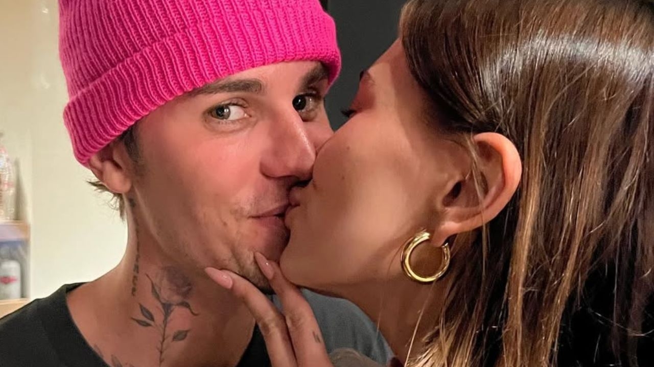 Hailey Bieber comenta planos com Justin e nega crise no casamento