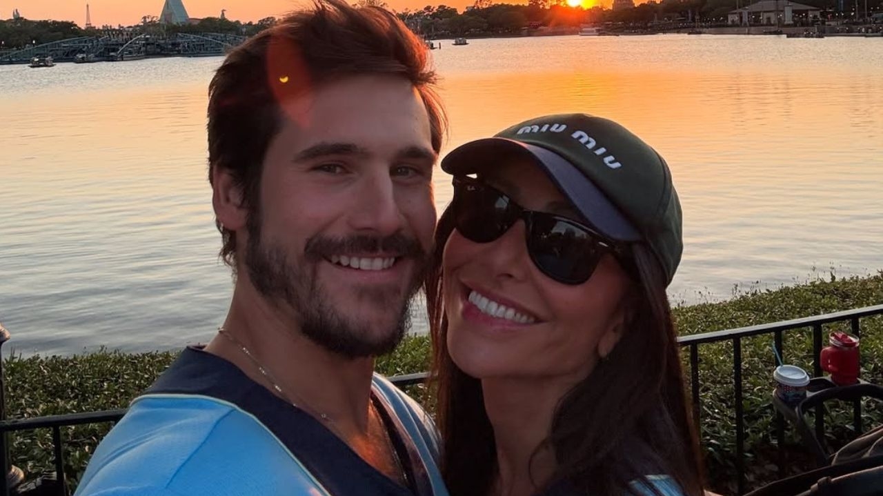 Sabrina Sato expõe vida sexual com Nicolas na rede social