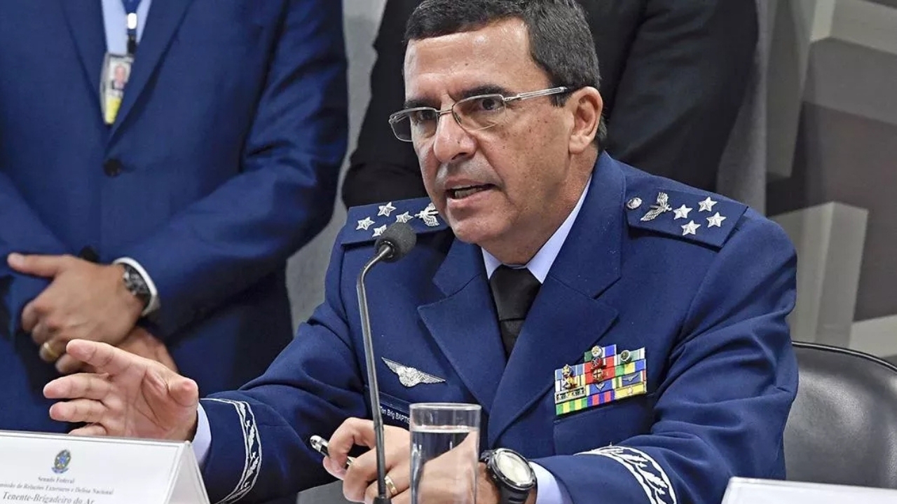 Baptista Junior diz que Freire Gomes ameaçou dar voz de prisão a Bolsonaro