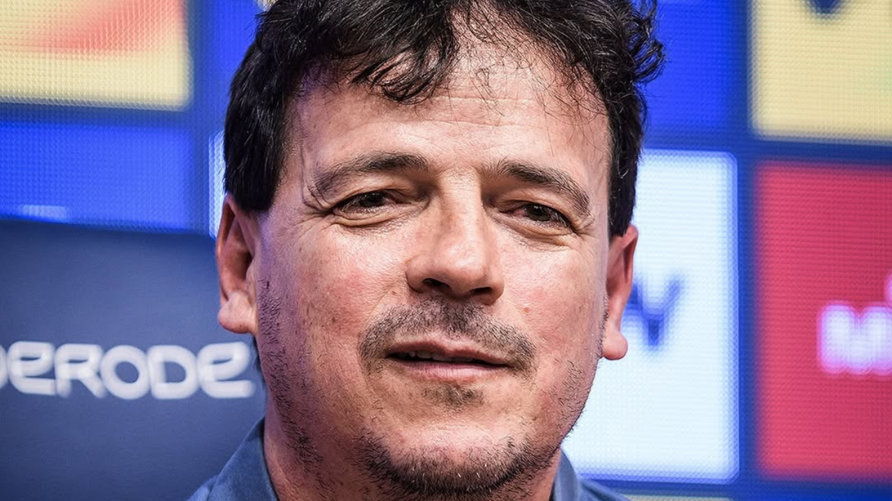 Fernando Diniz reencontra o Fluminense pela primeira vez desde sua saída