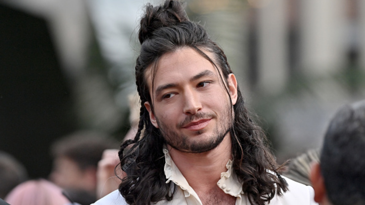 Ezra Miller revela que pode voltar ao cinema em filme sobre vampiros