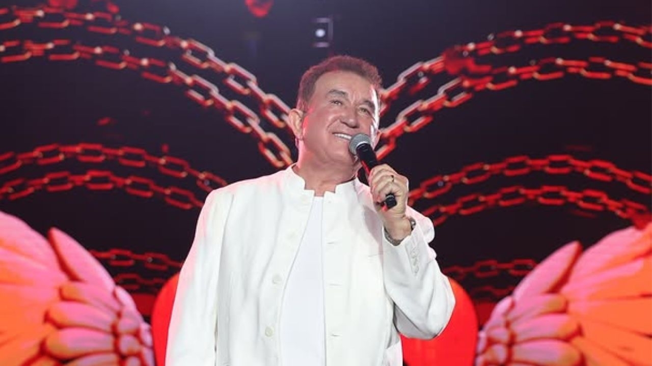 Amado Batista fala que diferença de idade com Calita Franciele não faz diferença no amor deles