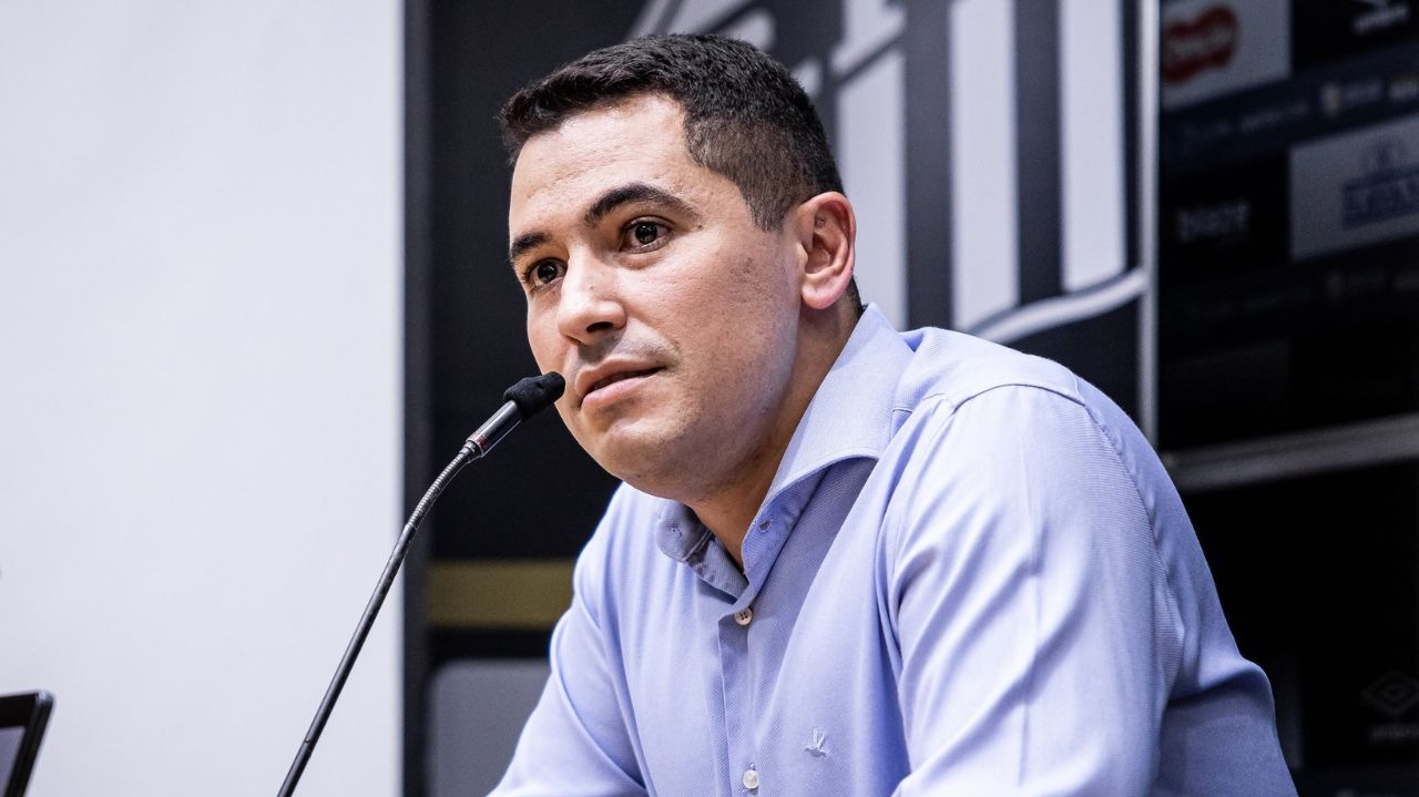 Santos busca novo CEO após desligamento de Pedro Martins